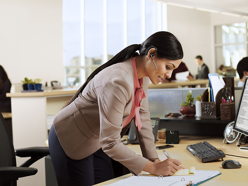 voyager_legend_cs_indian_woman_writing_desk_16OCT13