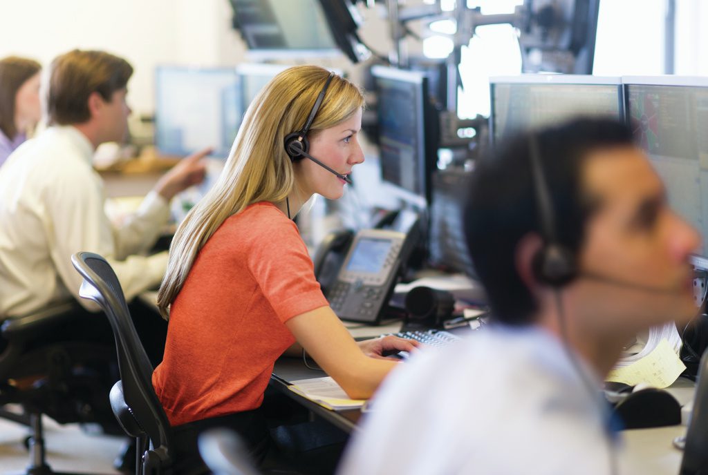 ware_encore_pro_orange_shirt_woman_call_center_sci_cmyk_psd_08apr16-s